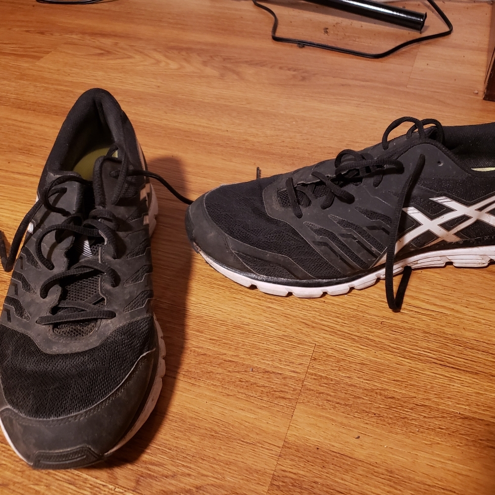 Shoes - Picture 13 of 15